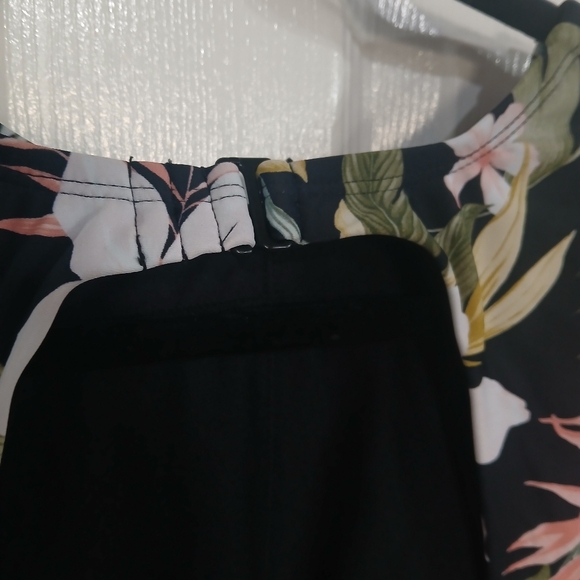 NWT Kona Sol Long Sleeve Tropical One Piece Swimsuit Beach Pool Cruise Summer - Picture 7 of 8